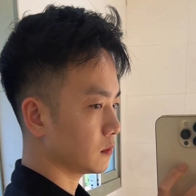 袭胸精神  吴